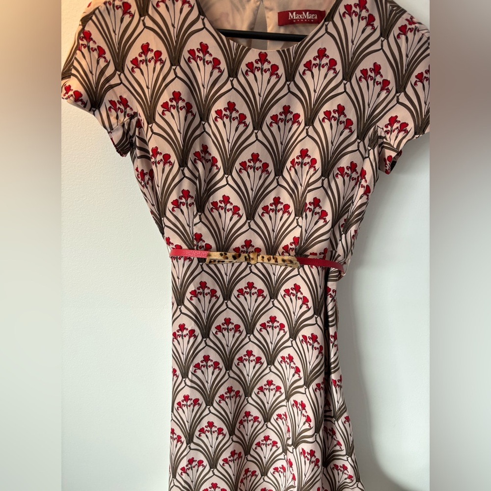 PRICE DROP!!!Max Mara Studio short sleeved and belted silk dress